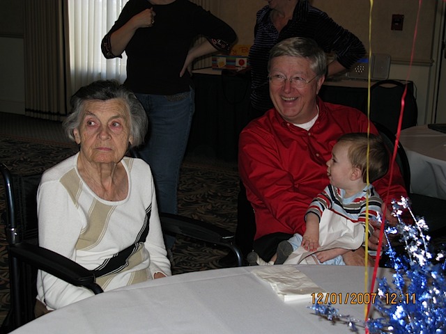 AUNT JANE'S 90TH BDAY 004