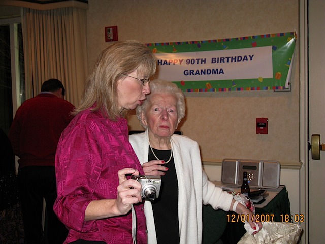 AUNT JANE'S 90TH BDAY 037