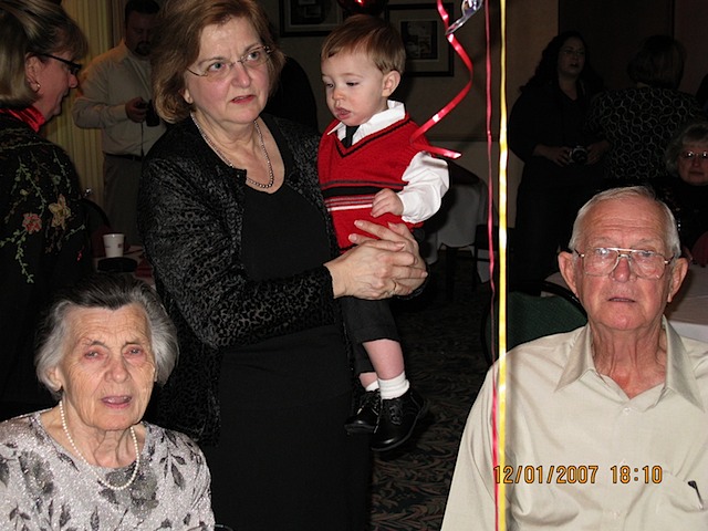 AUNT JANE'S 90TH BDAY 051