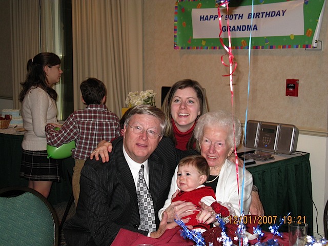 AUNT JANE'S 90TH BDAY 065